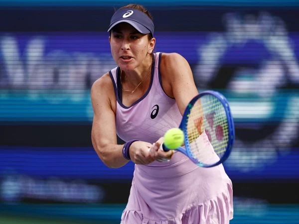 Belinda Bencic mencatatkan kemenangan impresif lain setelah ia melalui cuti hamil ketika ia berkompetisi di Dubai Tennis Championships musim 2025.