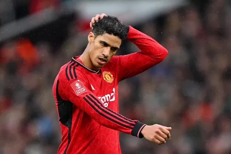 Varane Ungkap Rasa Tidak Nyamannya Bermain Memakai Taktik Ten Hag di Man United: Kaku, Nggak Fleksibel