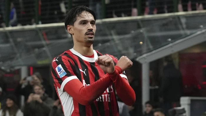 Reijnders Senang Perpanjang Kontrak di Milan